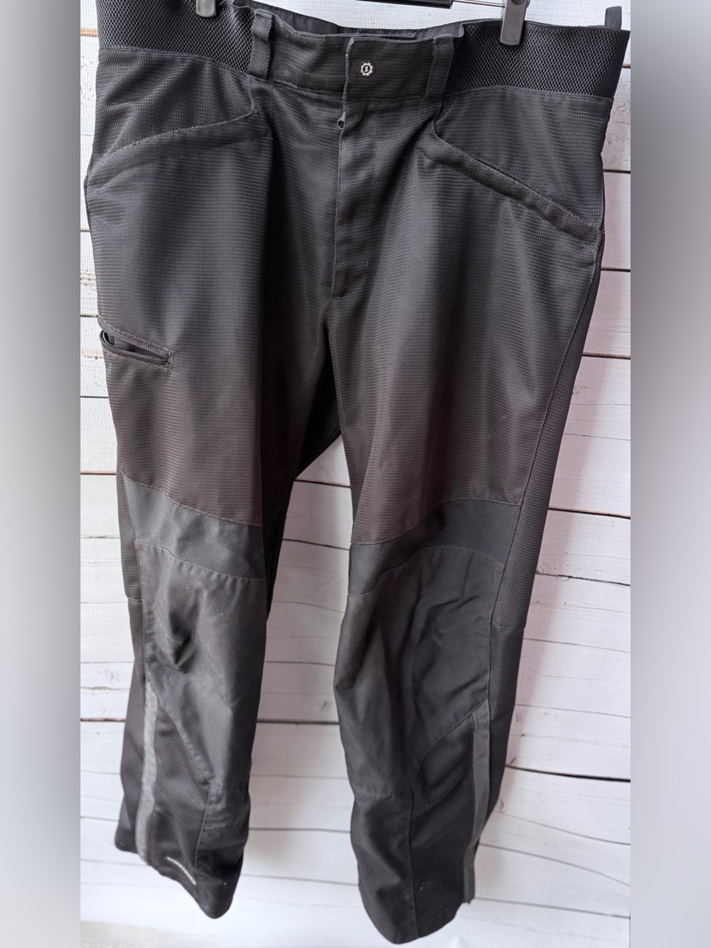 Men's Black Cargo Pants with Reinforced Panels